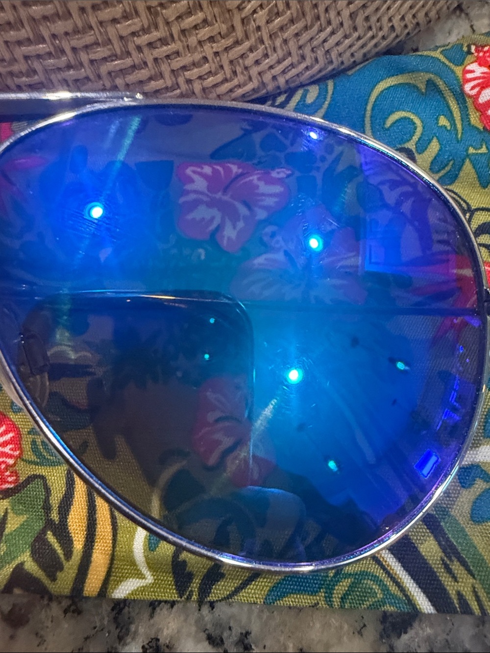 Maui Jim Silver Frame Sunglasses with Blue Mirrored Lenses Maverick - Picture 5 of 14